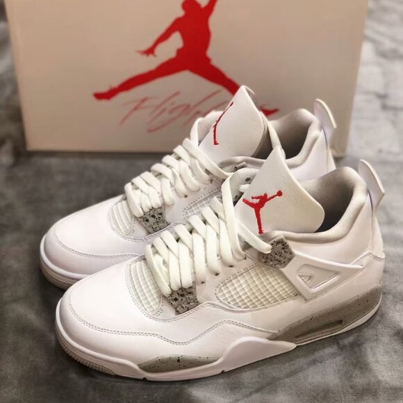 New DS Men's Air Jordan 4 Retro "White Oreo" Sneakers - Clean & Iconic Jordan St - Picture 1 of 6